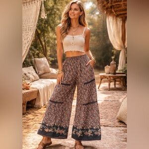 Angie Women's Wide Leg Lace Detail Pant Size Large